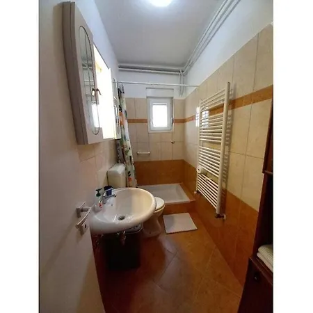 Kascuni A4 * Pola